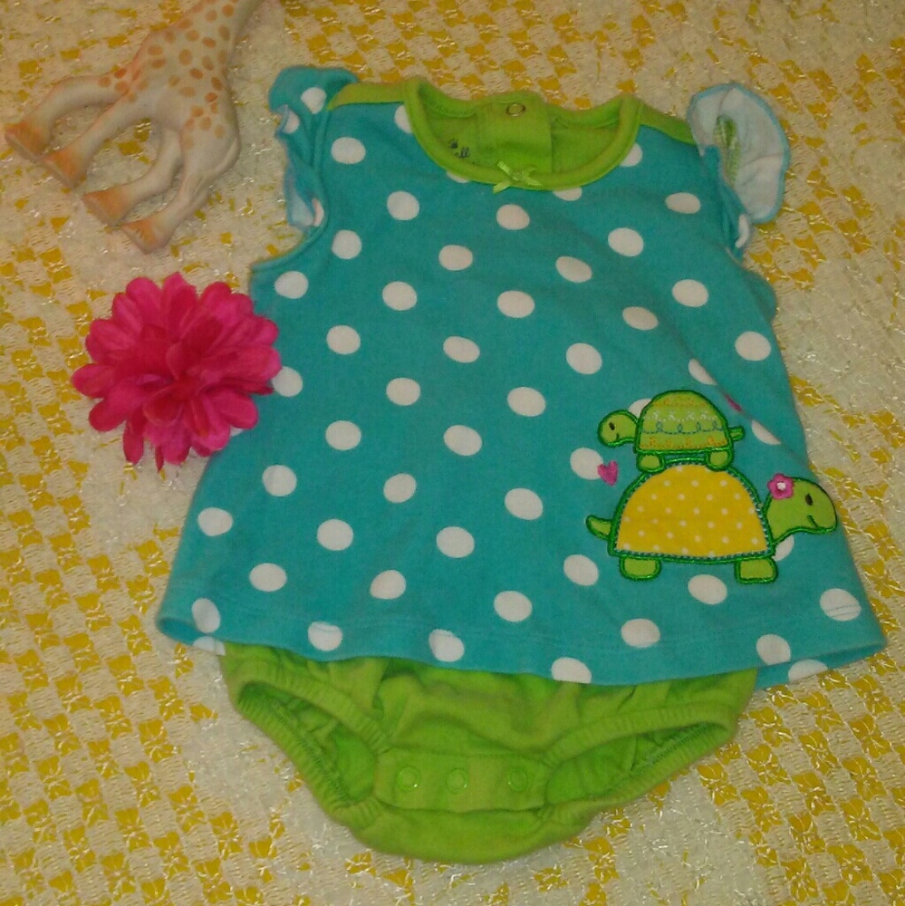 Sweet little infant romper 😍